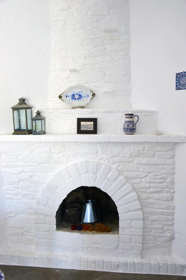 The Charming Beach House, Ideal For 4 To 5 People Ioulis エクステリア 写真