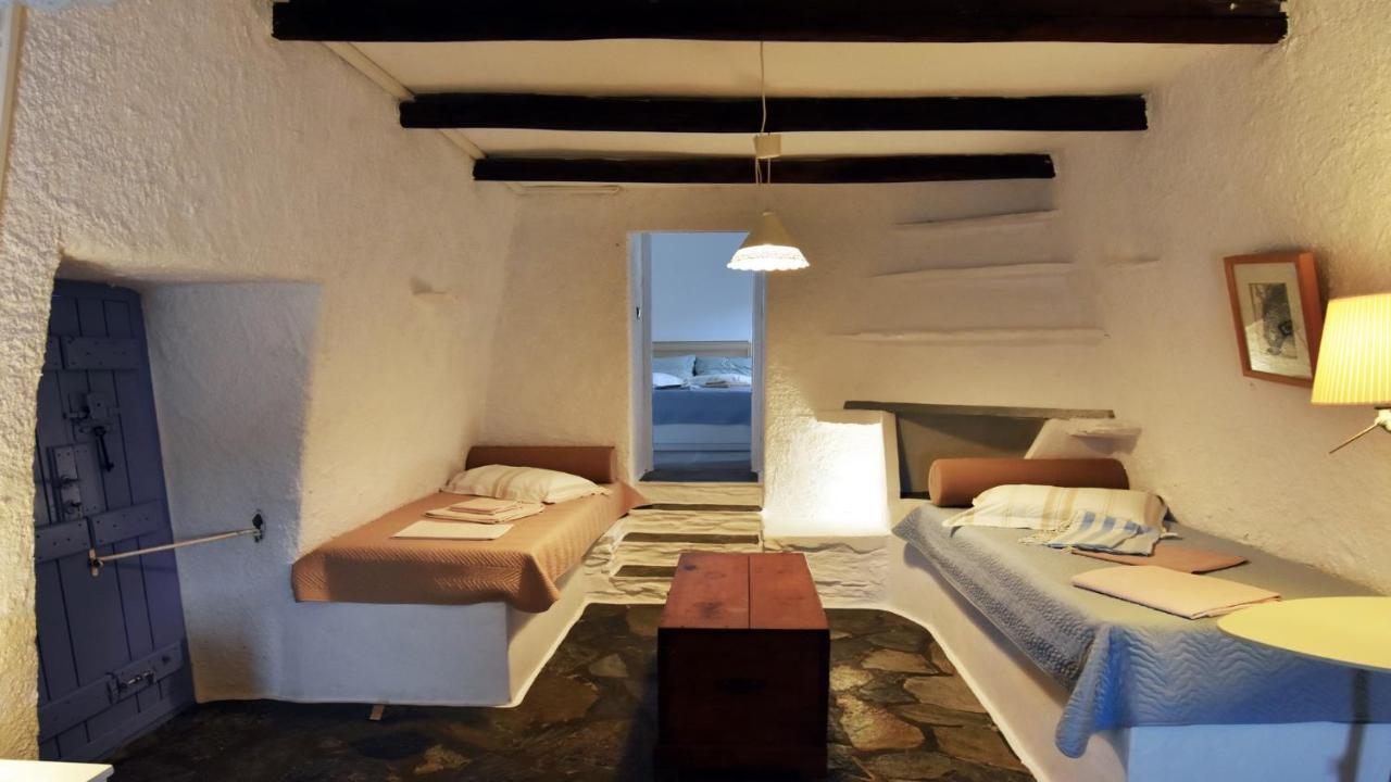 The Charming Beach House, Ideal For 4 To 5 People Ioulis エクステリア 写真
